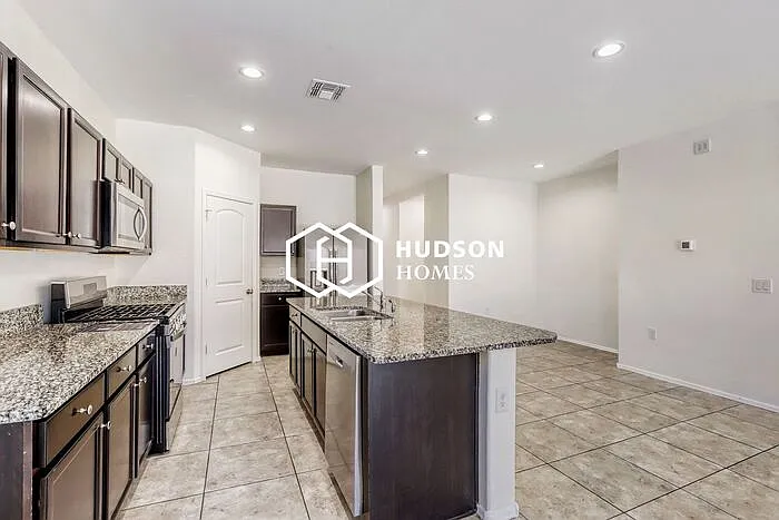 3001 N 306th Ln — Photo 9