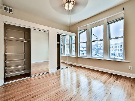 3rd image of 2146 N Milwaukee Ave #2