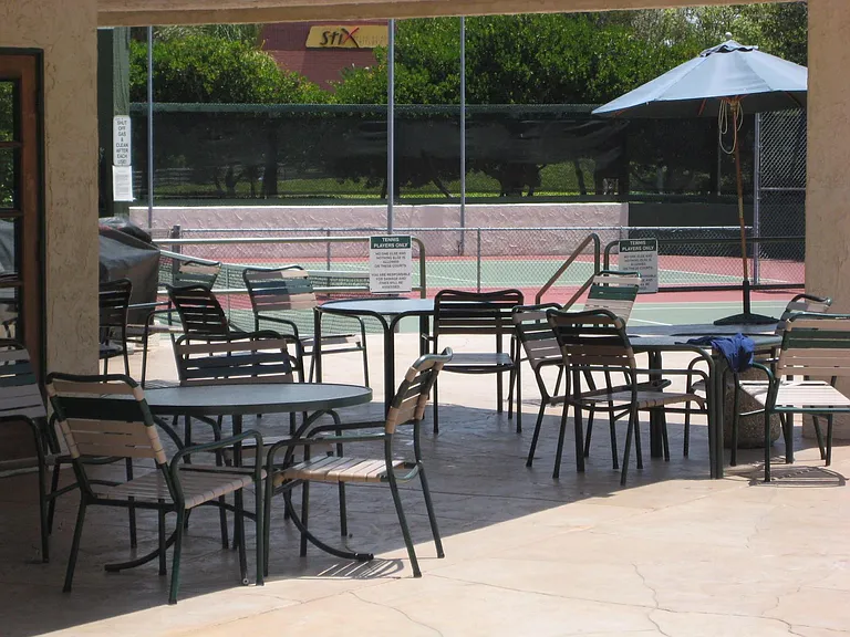 Tennis courts (2), barbecue