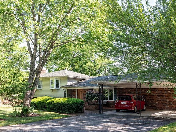 2nd image of 1292 Maywood Park
