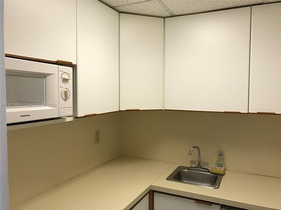 5th image of 700 Biltmore Way APT 717