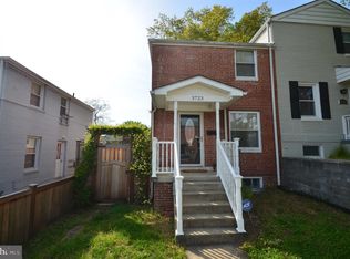 3723 S Four Mile Run Dr, Arlington, VA 22206