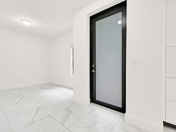 4th image of 407 Bella Sol Way #1