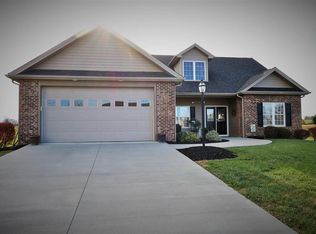 321 Petros Dr, Waynesboro, VA 22980