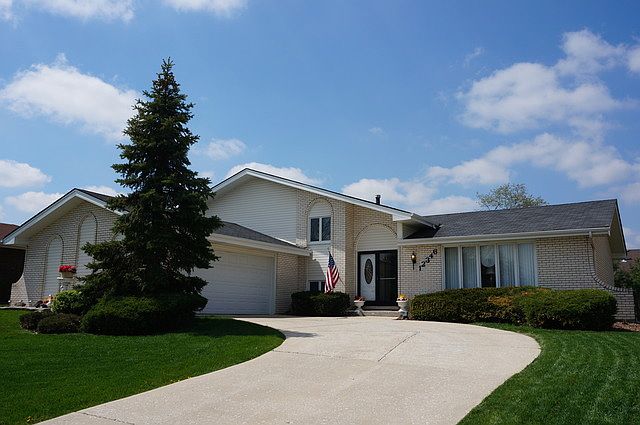 1st image of 12346 Derby Ln