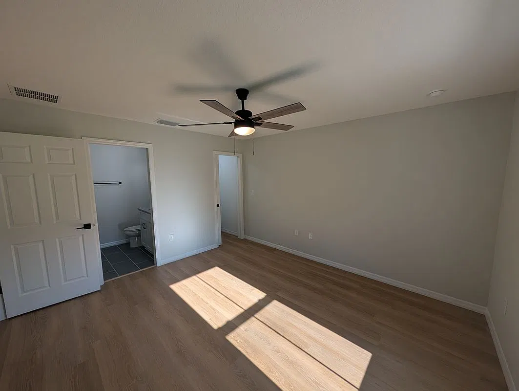 3 bed, 2.0 bath, 1372 sqft, $1,700 — Photo 2
