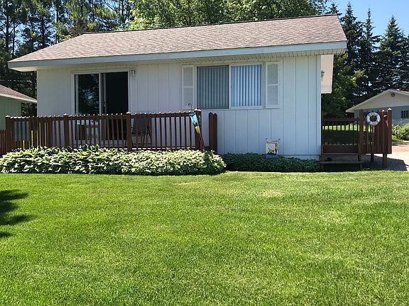 FOR SALE! COTTAGE ON RIVER.