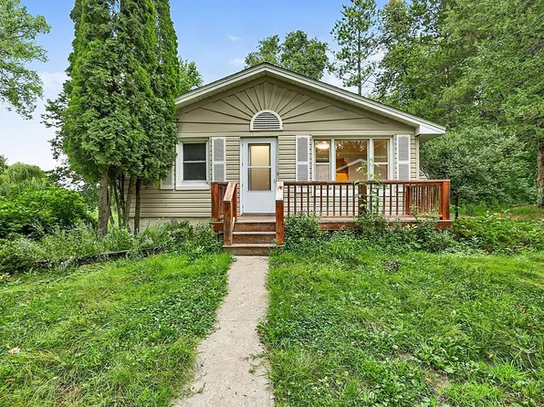 309 2nd Ave SE, New London, MN 56273