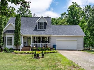 1321 Birch Dr, Morganton, NC 28655