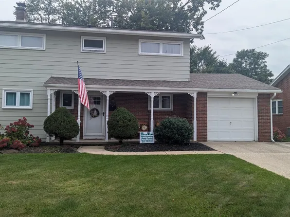 1569 W 41st St, Erie, PA 16509