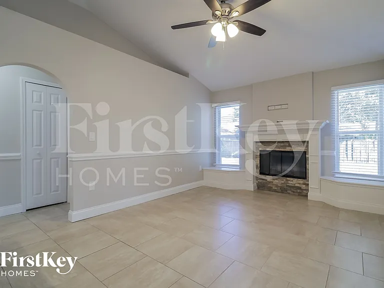 6633 Emil Ave — Photo 4
