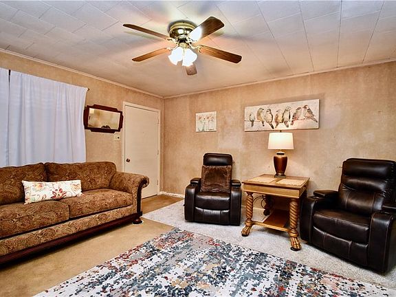 5th image of 6135 Coco Dr