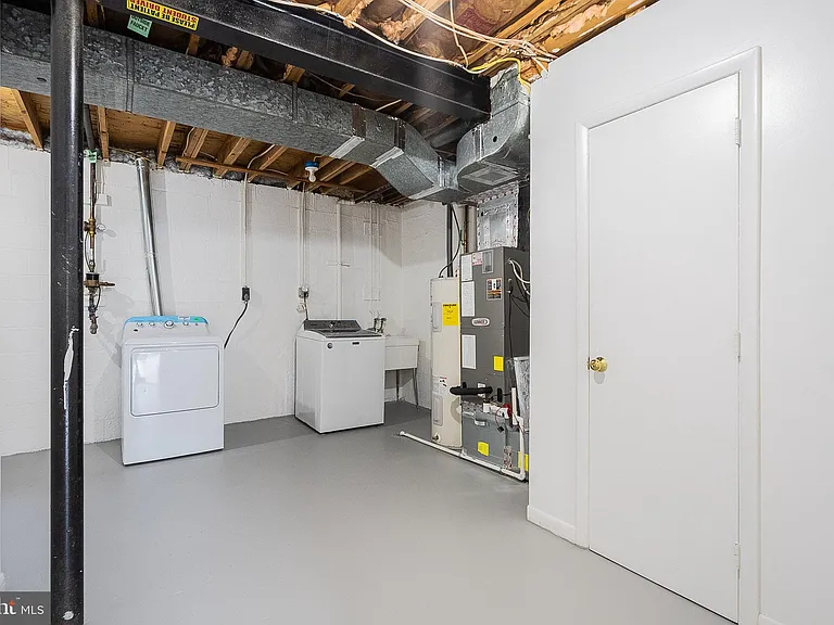 5844 Banning Pl — Photo 8