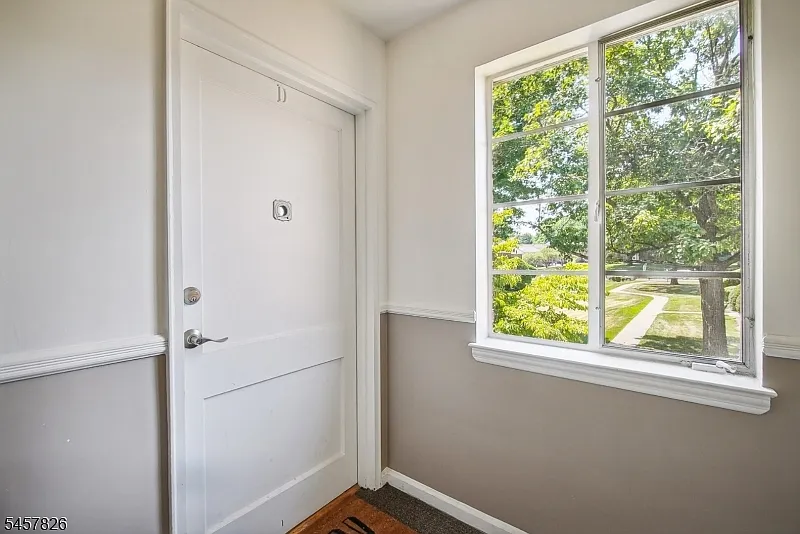 1 bed, 1.0 bath, $2,200 — Photo 3