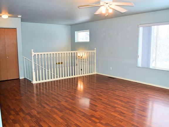 5th image of 305 Kelly Rd APT F22