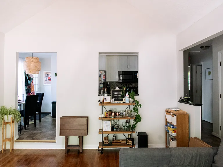 2606 Jordan Ct — Photo 4