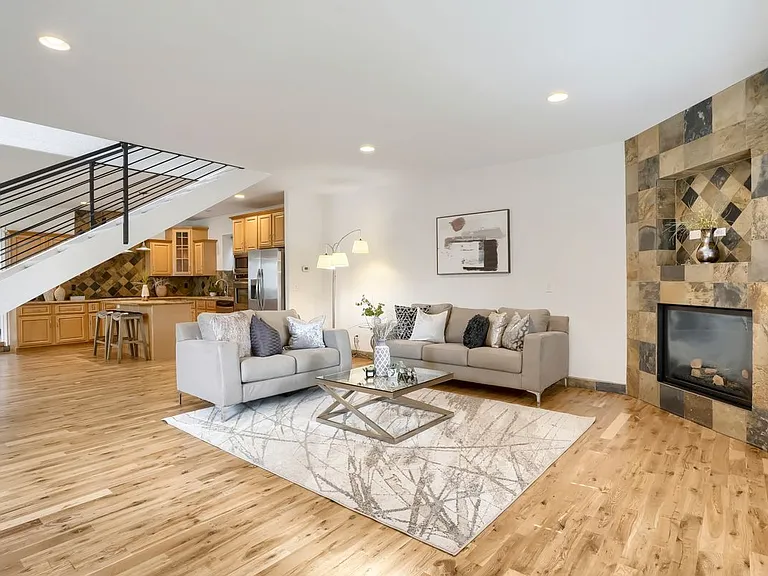 2250 N Washington St — Photo 4