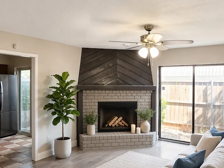 333 Melrose Dr #24C — Photo 1
