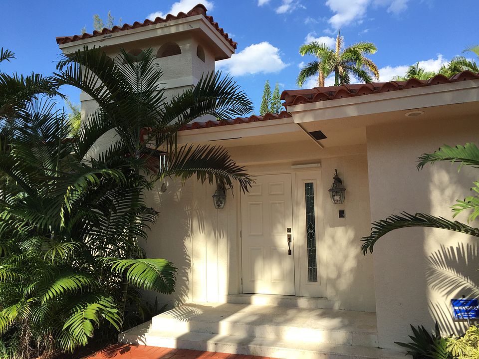 1st image of 547 Golden Beach Dr