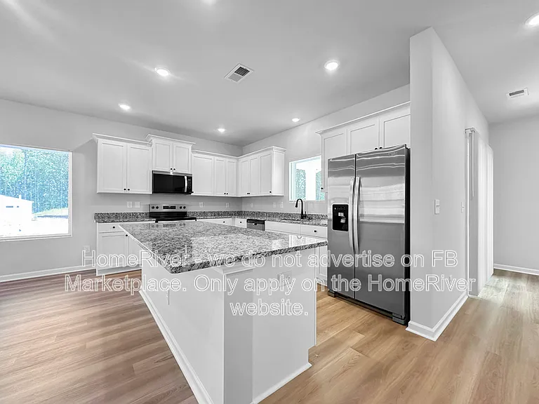 64 Foxton Pl — Photo 5