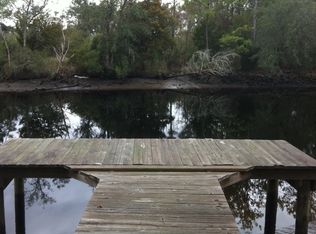 17 River Falls Dr S, Jacksonville, FL 32218