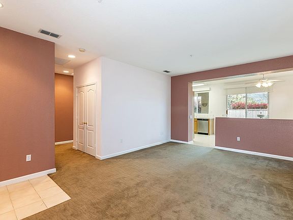 3rd image of 117 Wisteria Circle