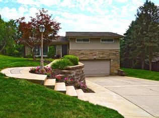 1206 Cocker Dr, Bethel Park, PA