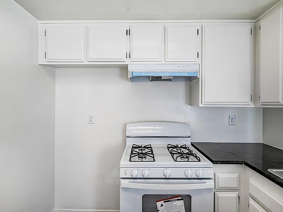 5th image of 12228 Leayn Ct