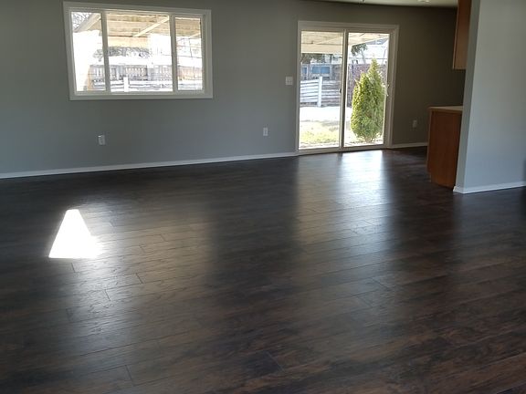 4th image of 505 4th Ave W