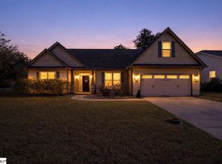 247 Finley Hill Ct, Simpsonville, SC 29681