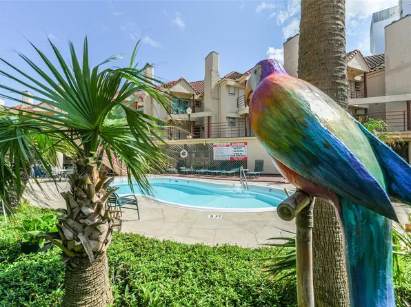 7312 Seawall Blvd APT 103, Galveston, TX 77551