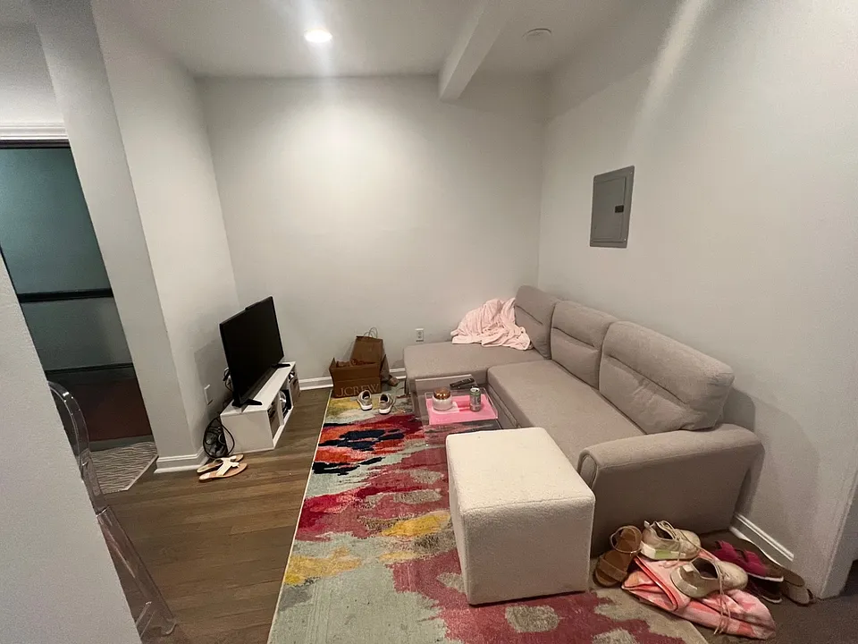 11 Peterborough St #16