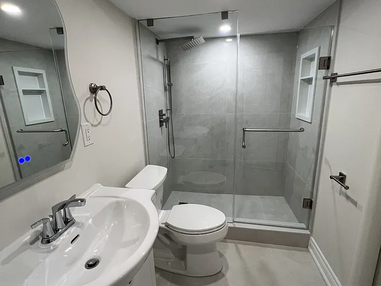 42 Butterfield Cres #LOWER A — Photo 6