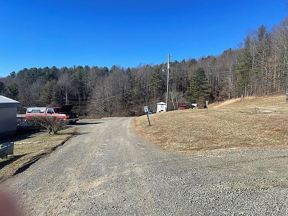 3rd image of 64 Estates Dr