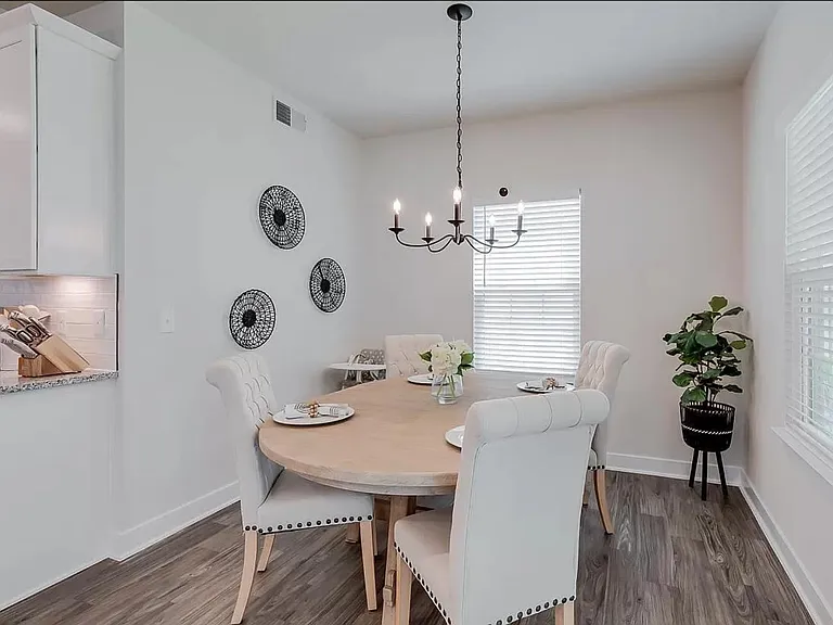 231 Thames Valley Dr — Photo 6