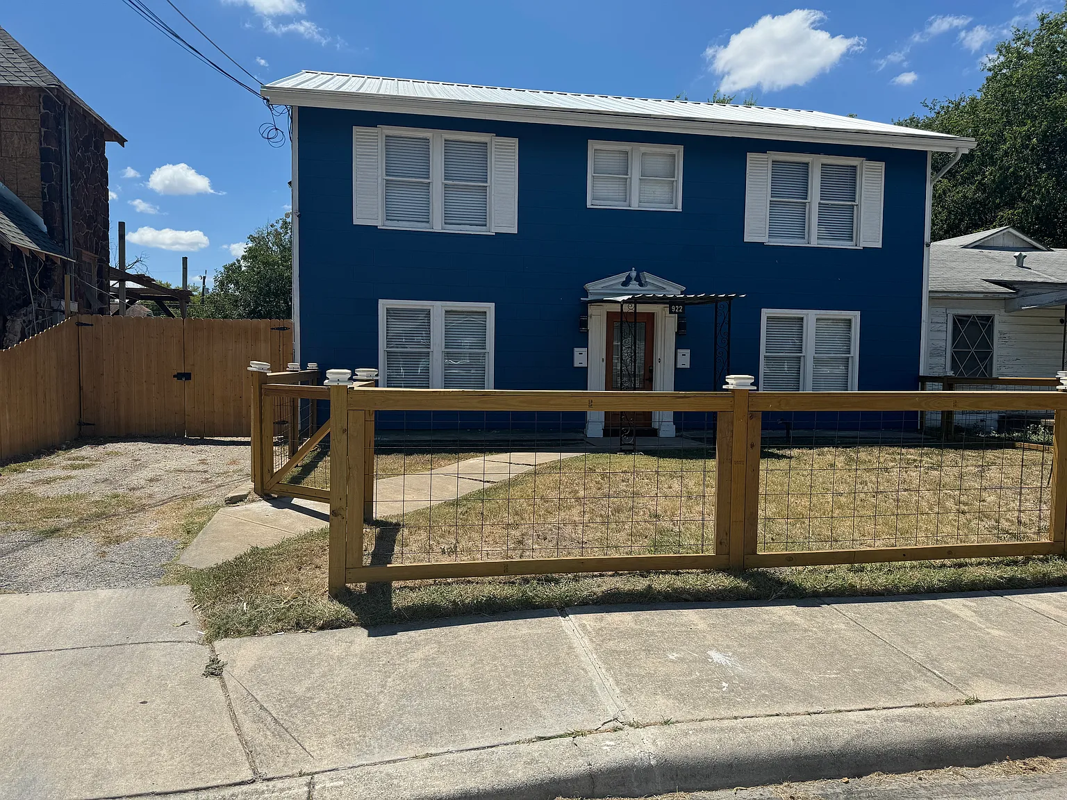 2 bed, 1008 sqft, $1,100 — Photo 1