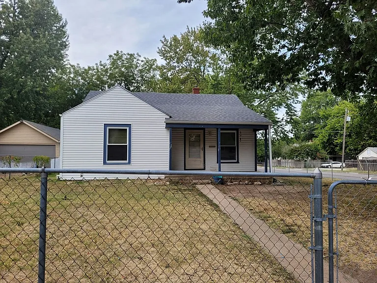 903 S Rutan St — Photo 3