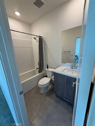 2317 W Broadway Photo 1