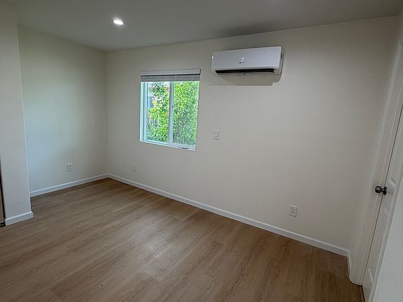 4th image of 285 Martinvale Ln #2