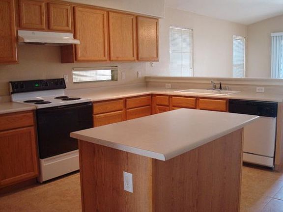 3rd image of 7109 W Pontiac Dr
