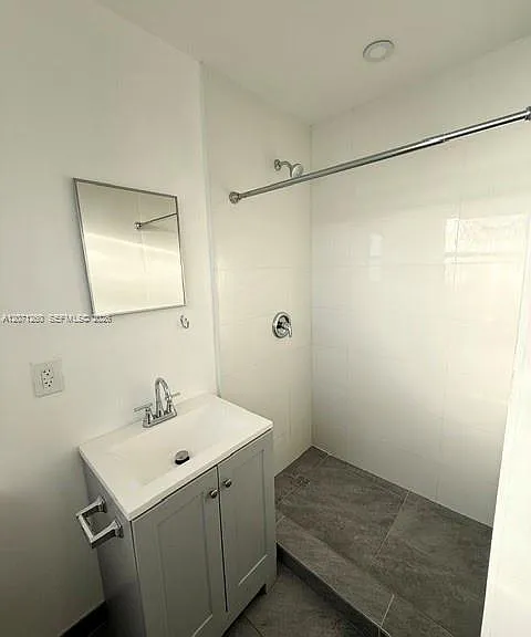 401 SE 10th St #REAR — Photo 8
