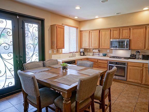 3rd image of 28608 Vineyard Ln
