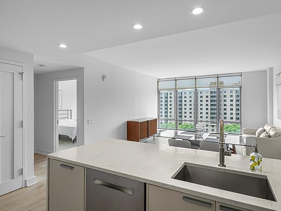 5th image of 8100 River Rd APT 908
