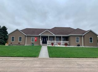 633 Haxton St, Hildreth, NE 68947