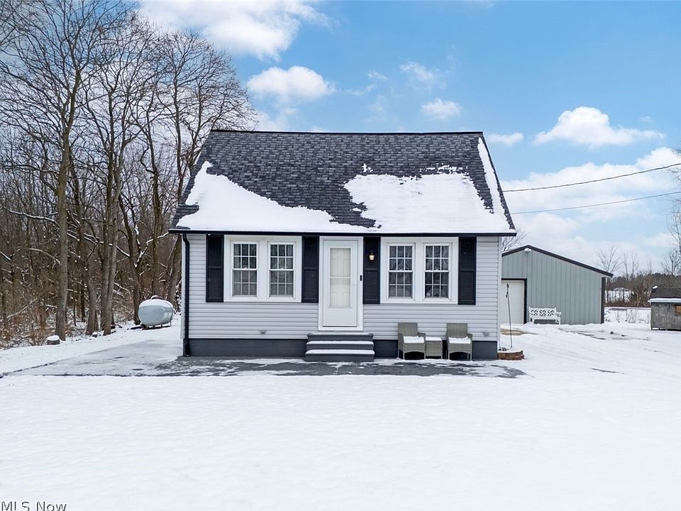 1st image of 3062 Myers Rd