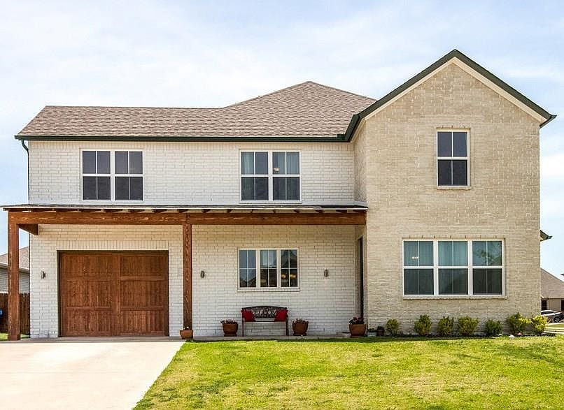 1st image of 22 Heron Dr
