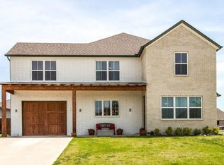 22 Heron Dr, Sanger, TX 76266