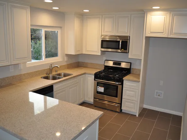 18142 Mandarin Ln APT D, Yorba Linda, CA 92886