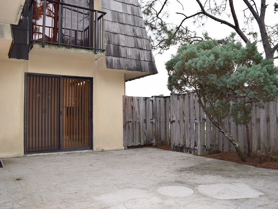 Gated Courtyard
