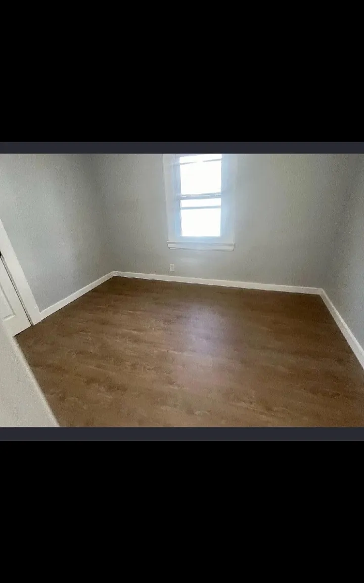 145 Vermont Ave — Photo 3